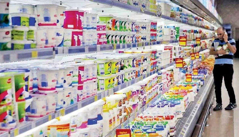 رئیس اتحادیه فروشگاههای زنجیرهای: قیمت لبنیات طی دو هفته 2 بار افزایش یافت