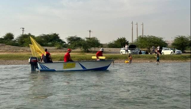 بینتیجه بودن قولهای استانداری خوزستان برای پرداخت دستمزد ناجیان غریق ساحلی
