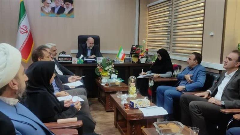 معاون استانداری ایلام تأکید کرد: نقش کلیدی رسانهها و مشوقهای مالی در ترویج فرهنگ جوانی جمعیت