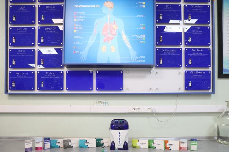 عکس/حضور رئیس‌جمهور در سازمان انرژی اتمی