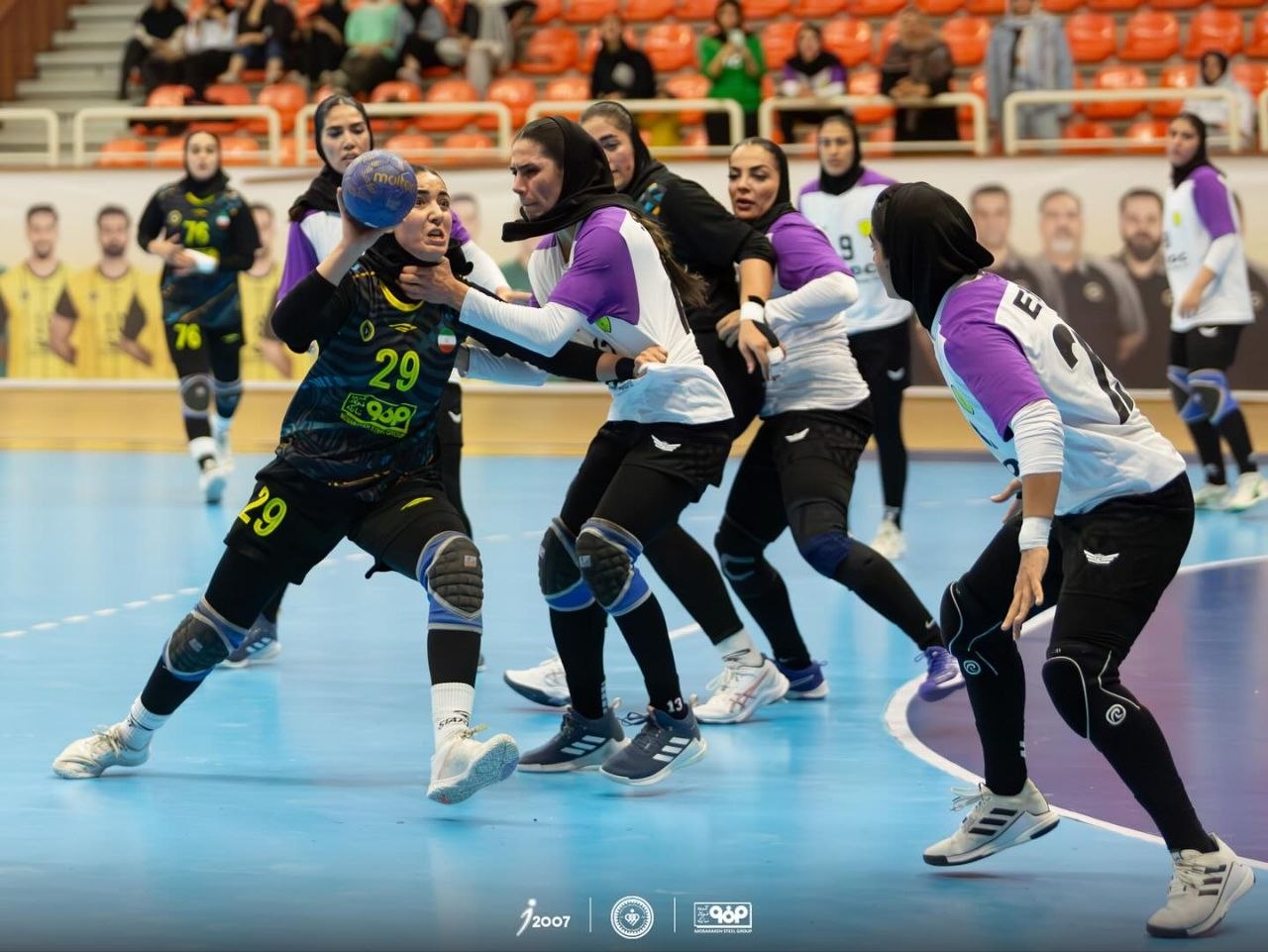 تصاویری دیدنی از لیگ برتر هندبال زنان ایران