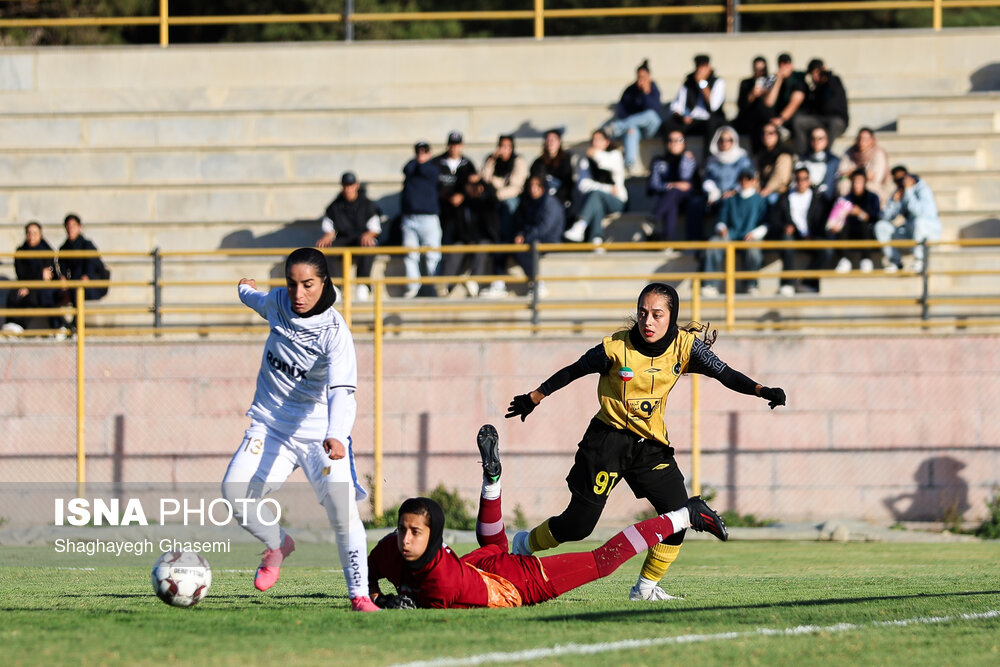 هفته چهارم لیگ برتر فوتبال بانوان ایران؛ سپاهان اصفهان و ملوان بندرانزلی