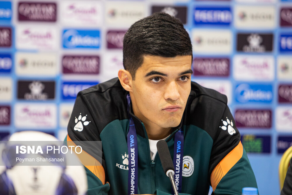 نشست خبری سرمربیان تیم‌های فوتبال سپاهان ایران و آخال ترکمنستان