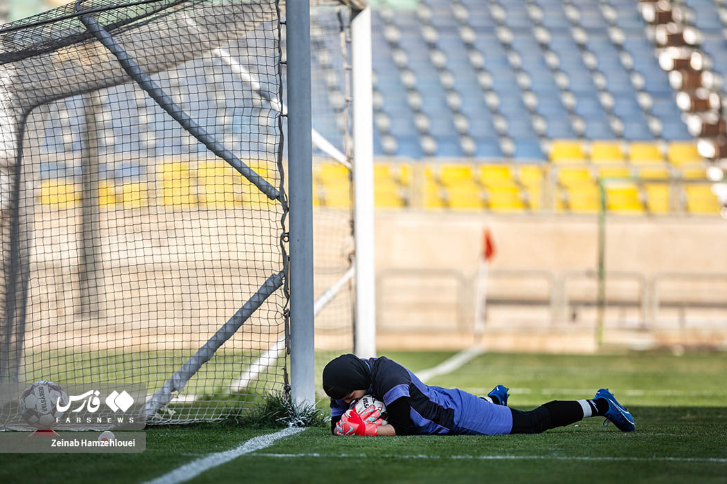 لیگ برتر فوتبال زنان ؛ پرسپولیس و خاتون بم