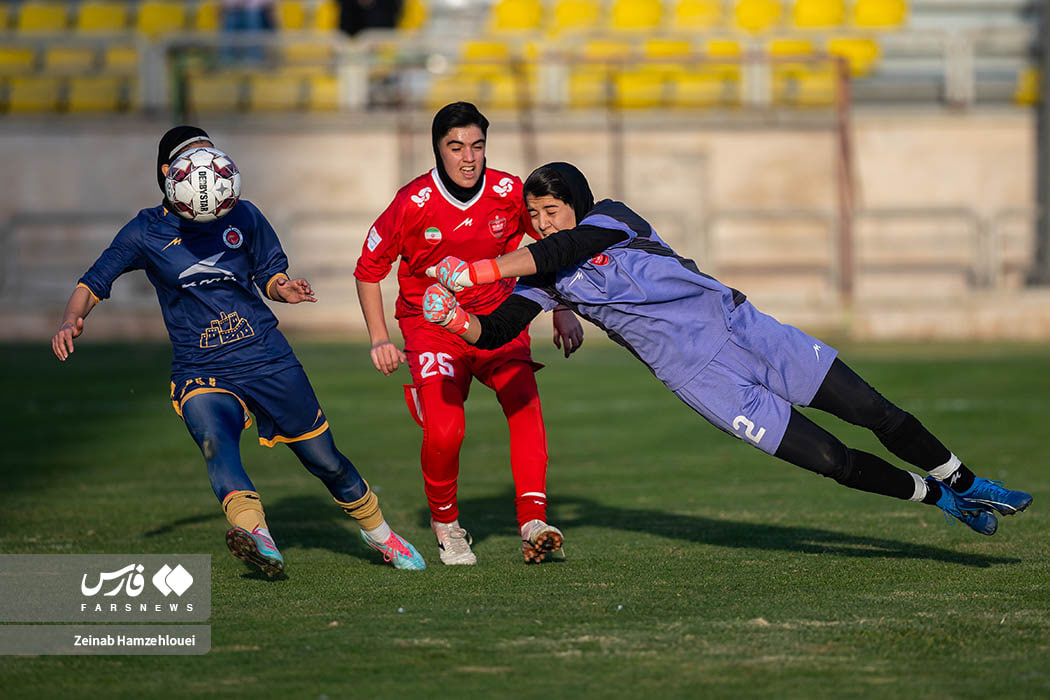 لیگ برتر فوتبال زنان ؛ پرسپولیس و خاتون بم