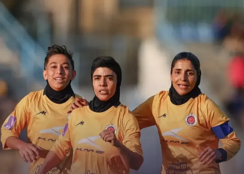 کری ستاره استقلالی خاتون جلوی چشم پرسپولیسیها