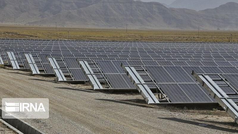 تخصیص زمین و مجوزهای لازم برای احداث ۵۵۰۰ مگاوات نیروگاه خورشیدی در استان مرکزی