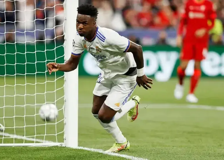 وینیسیوس به شکار مورد علاقه‌اش رسید؛ لیورپول!