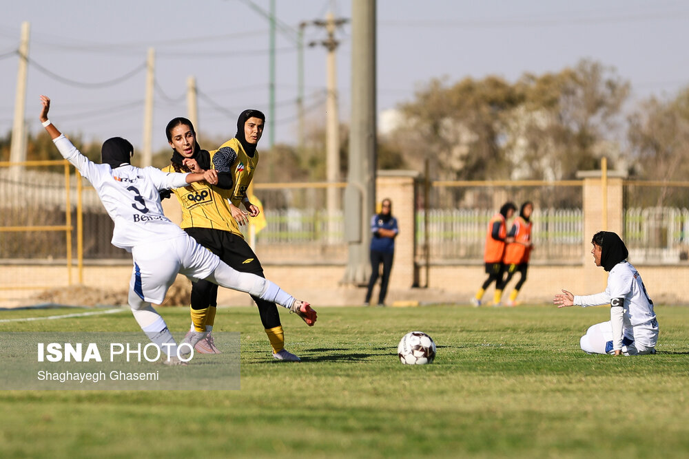 هفته چهارم لیگ برتر فوتبال بانوان ایران؛ سپاهان اصفهان و ملوان بندرانزلی