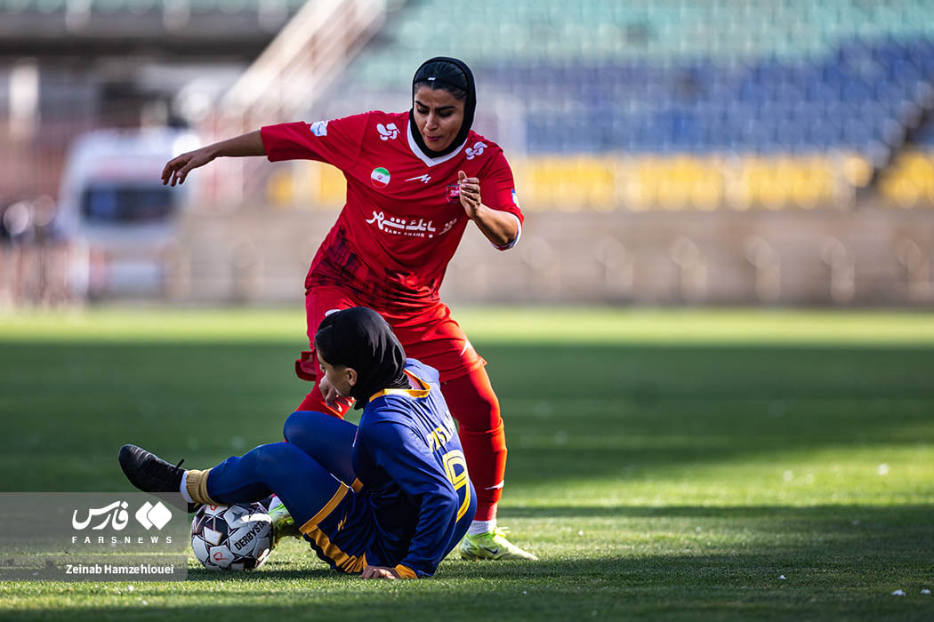 لیگ برتر فوتبال زنان ؛ پرسپولیس و خاتون بم