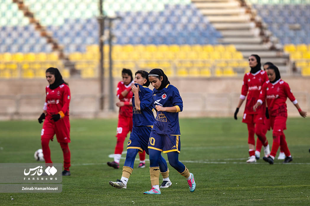 لیگ برتر فوتبال زنان ؛ پرسپولیس و خاتون بم