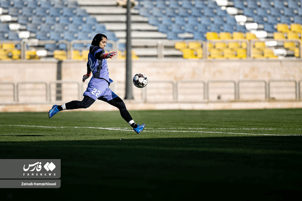 لیگ برتر فوتبال زنان ؛ پرسپولیس و خاتون بم