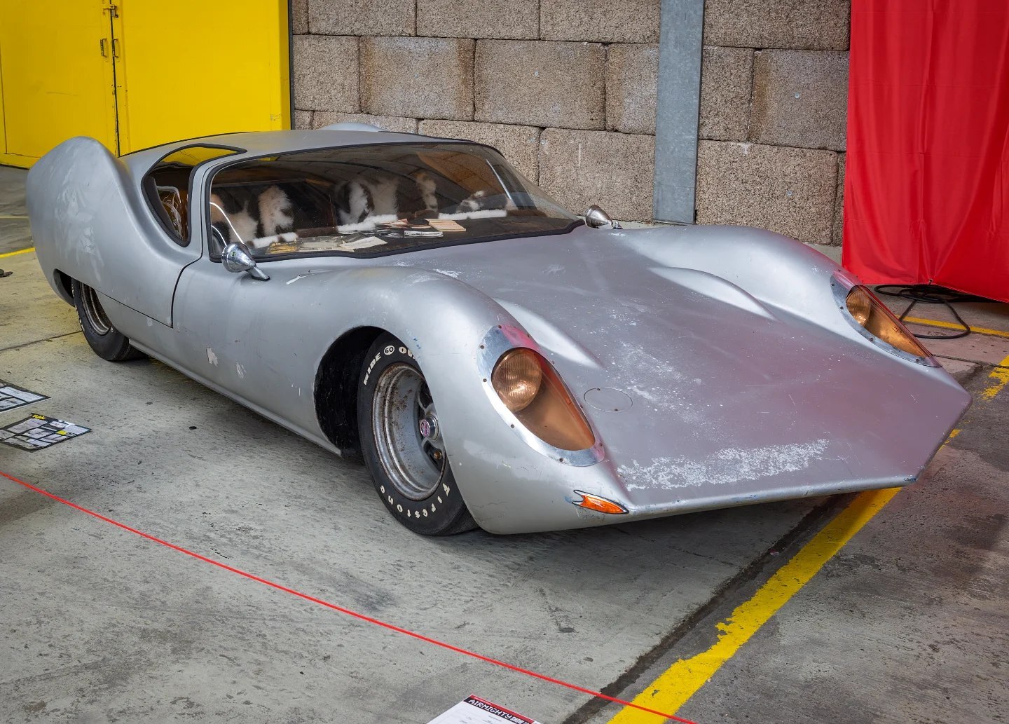 خودرو دست ساز «ون در ولده اسپشیال»