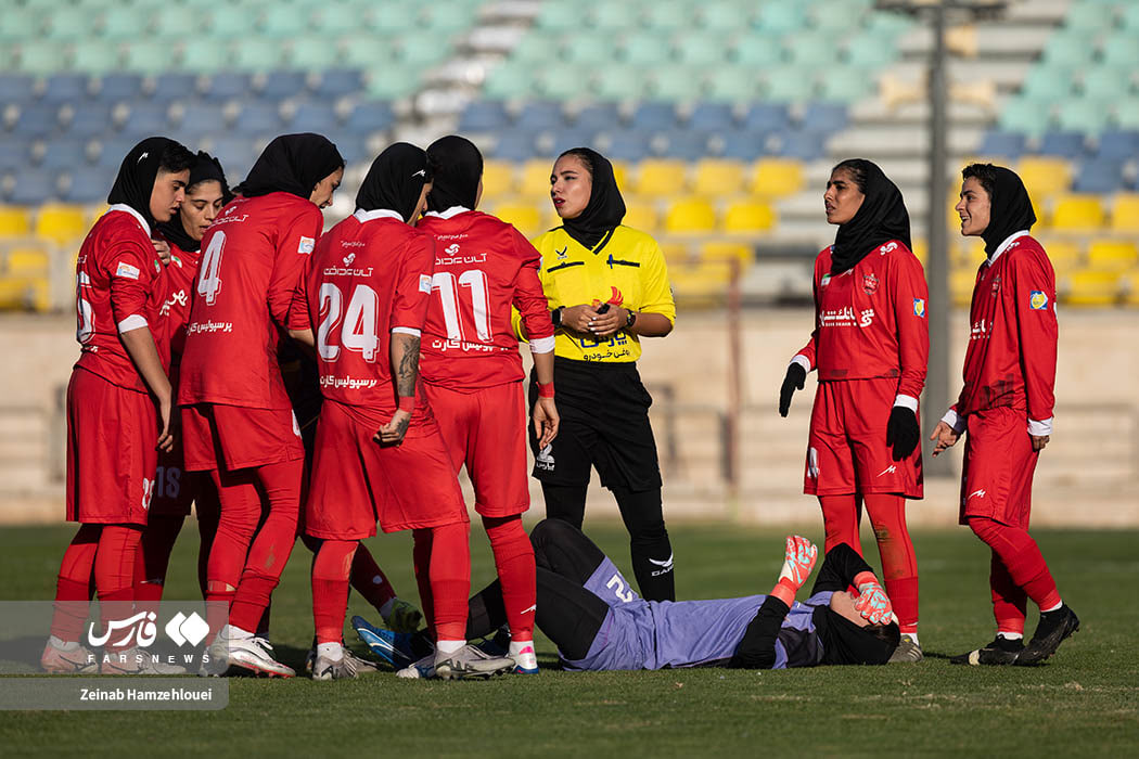 لیگ برتر فوتبال زنان ؛ پرسپولیس و خاتون بم