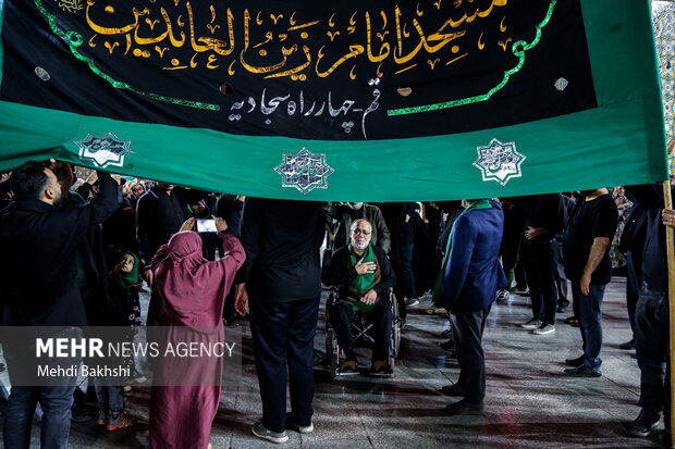 عکس/ حال و هوای حرم بانوی کرامت در شب شهادت حضرت زهرا(س)