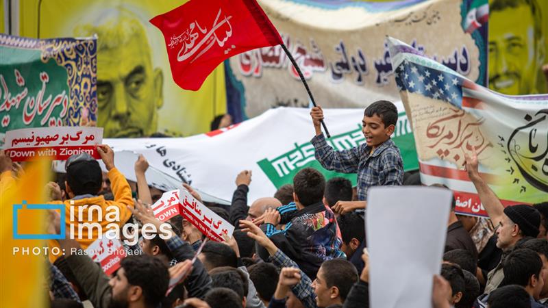 مردم با حضور در راهپیمایی ۱۳ آبان پیام وحدت را به گوش جهانیان برسانند