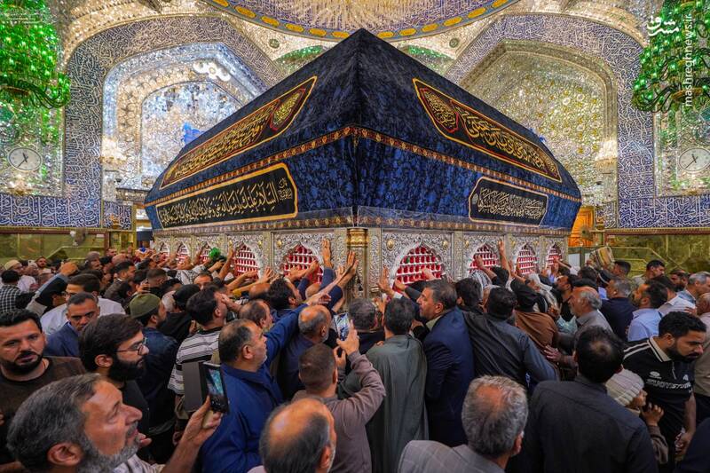 ضریح امیرالمومنین در عزای همسرش سیاهپوش شد