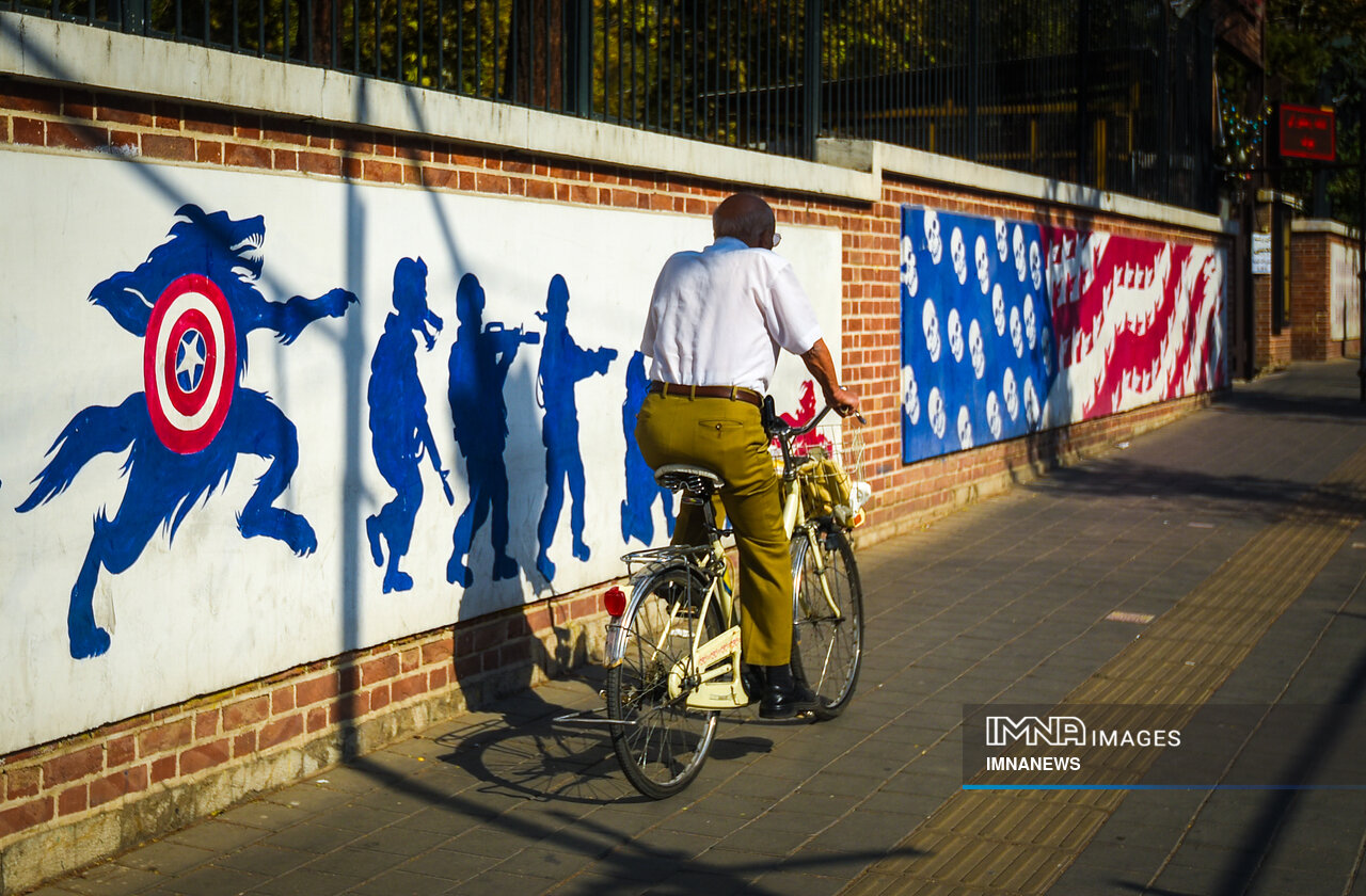 نقش حقیقت بر دیوار استکبار