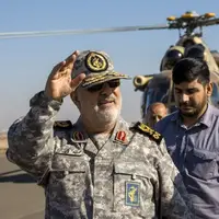 عکس/ مانور پهپادی یگان سجیل با حضور فرمانده کل سپاه