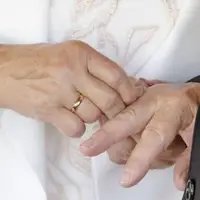 ماجرای ازدواج با پیرزن همسایه!