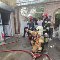 آتشسوزی انبار لوازم برقی در شیراز مهار شد