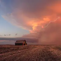 تصاویری باورنکردنی از یک سوپرسل غول‌پیکر در میشیگان آمریکا