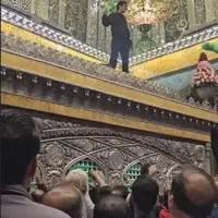 نحوه‌ی التماس دعای عجیب یک زائر در حرم امام رضا(ع) برای شفای همسرش!