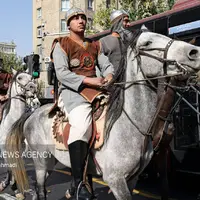 رژه سربازان هخامنشی در خیابان انقلاب تهران