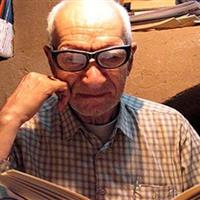 آذر یزدی؛ مردی که انتقام بی‌کتابی دوران کودکی خود را گرفت