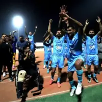 هشت امتیاز، کادوی چادرملو به اخباری مصدوم!