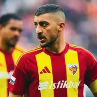 سیدمجید حسینی شادی را به رختکن آورد