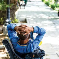 چرا احساس تنهایی می‌کنیم؟  