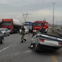 واژگونی و آتش‌سوزی خودرو در محور نیکشهر - ایرانشهر جان ۳ نفر را گرفت