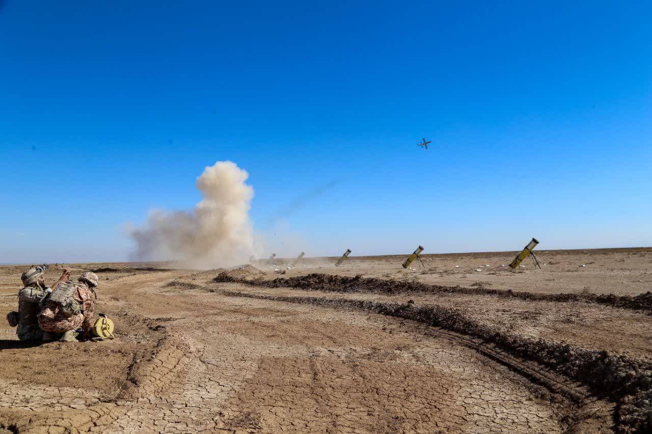 عکس/ مانور پهپادی یگان سجیل با حضور فرمانده کل سپاه