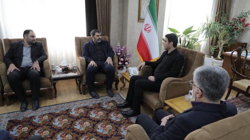 استاندار کردستان: ایجاد معبر رسمی و امکان واردات قانونی کالا می‌تواند زمینه حذف کولبری باشد