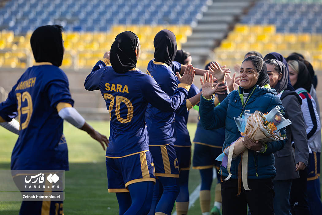 لیگ برتر فوتبال زنان ؛ پرسپولیس و خاتون بم