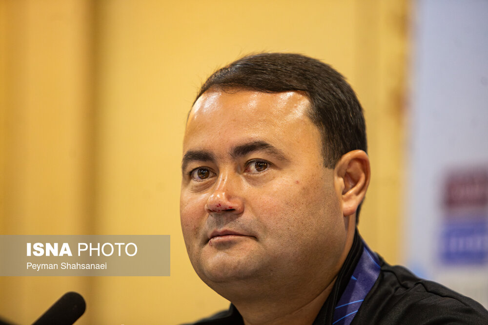 نشست خبری سرمربیان تیم‌های فوتبال سپاهان ایران و آخال ترکمنستان