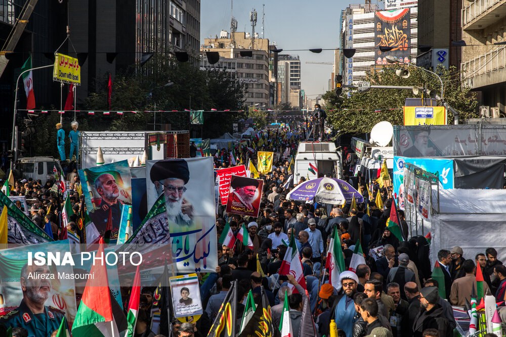 عکس/ تصاویری از راهپیمایی گرامیداشت روز ۱۳ آبان تهران