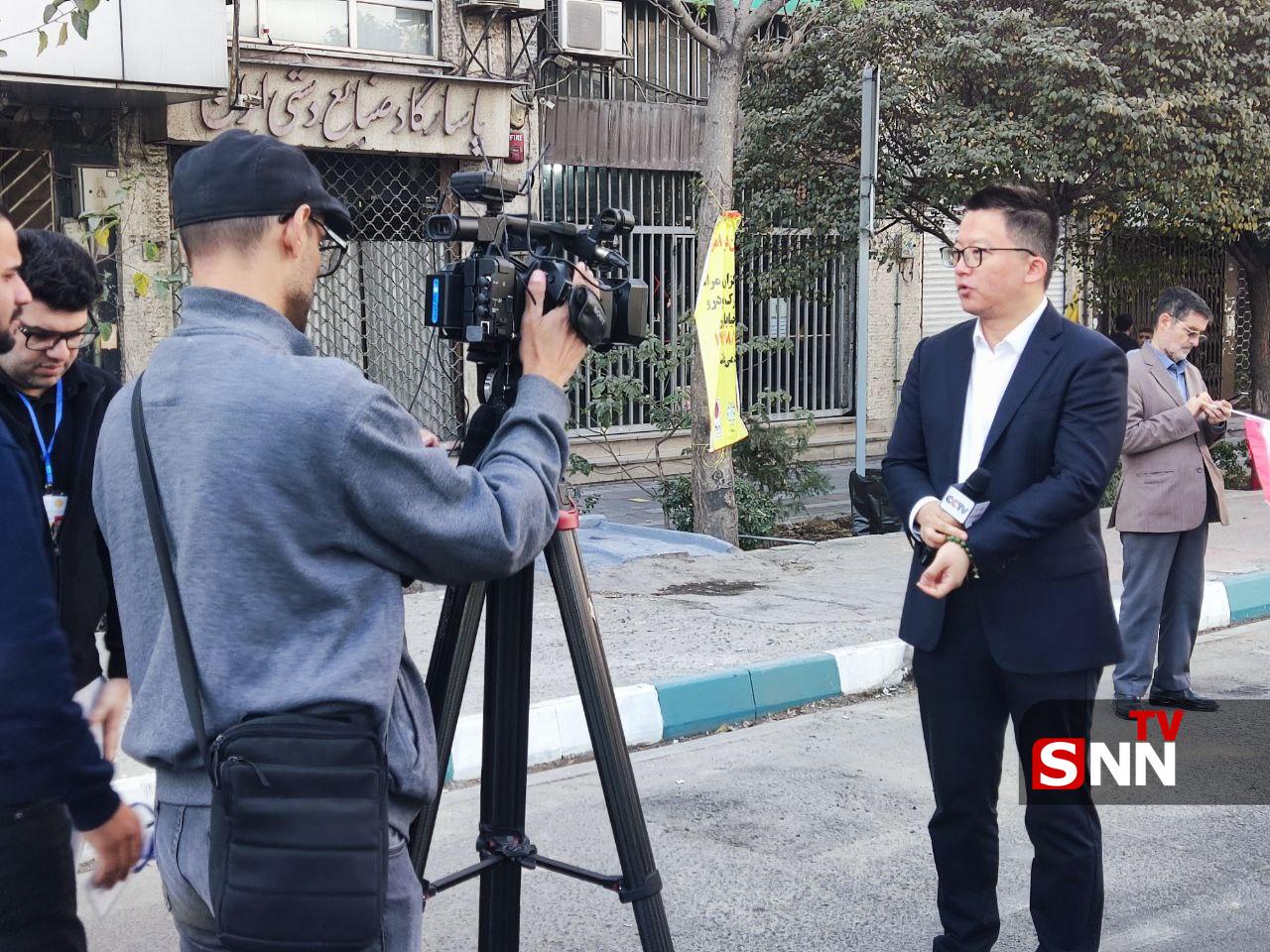 عکس/ حضور خبرنگاران خارجی برای پوشش راهپیمایی روز 13 آبان