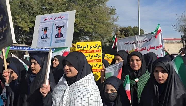 راهپیمایی ۱۳ آبان در شهر تبریز