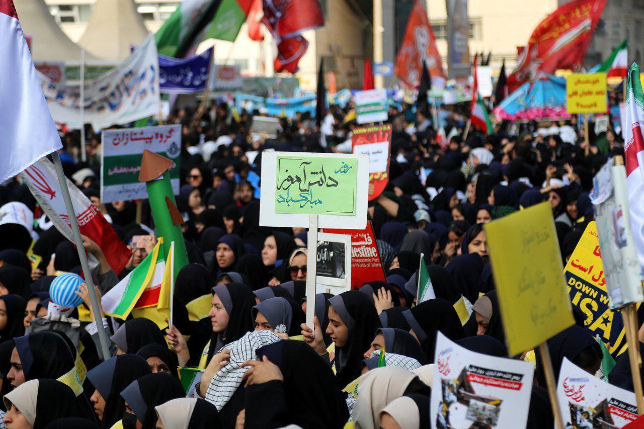 عکس/تصاویر منتخب از راهپیمایی روز ۱۳ آبان مشهد