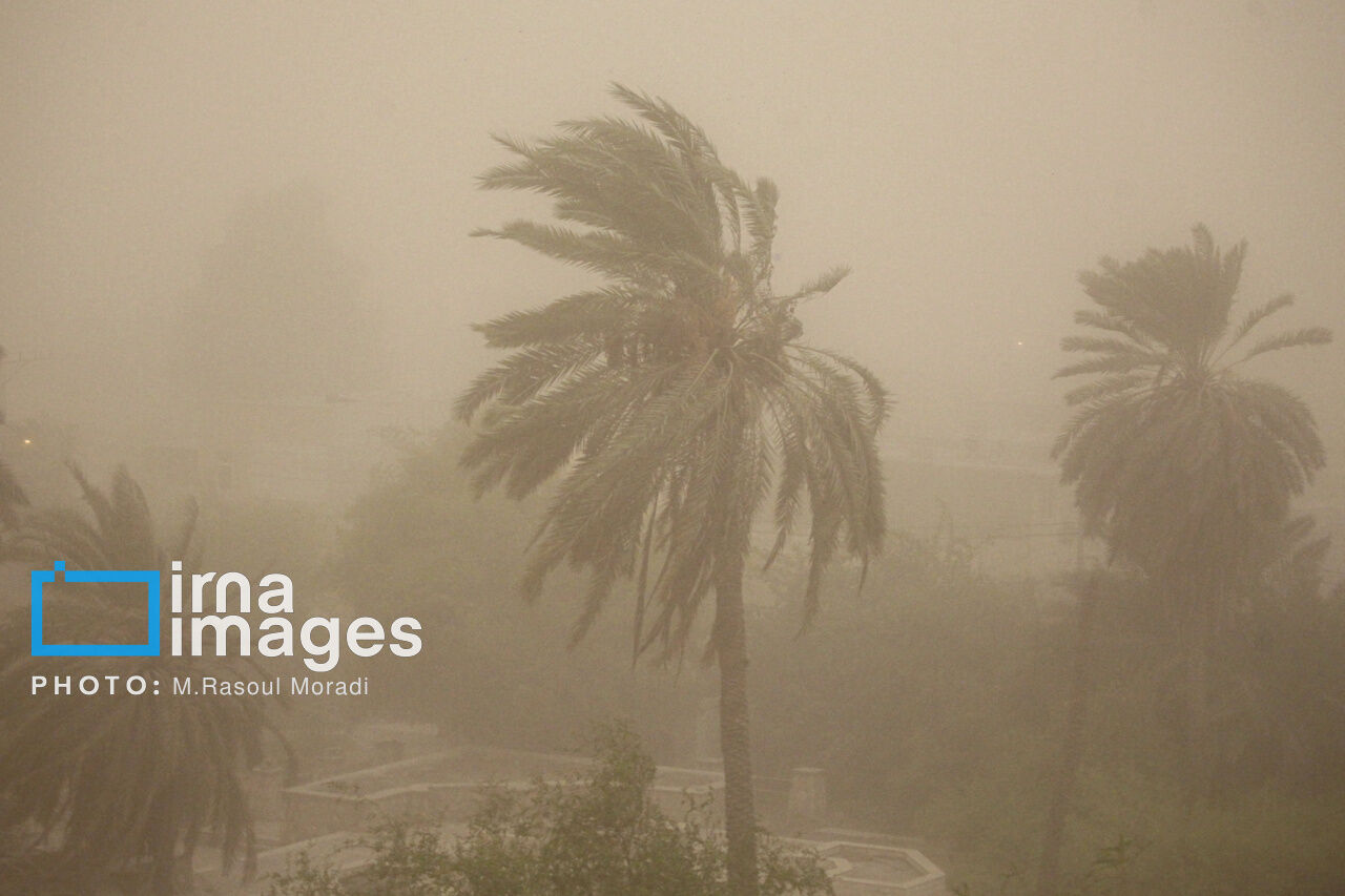 گردوخاک پروازهای فرودگاه بندرعباس را زمینگیر کرد