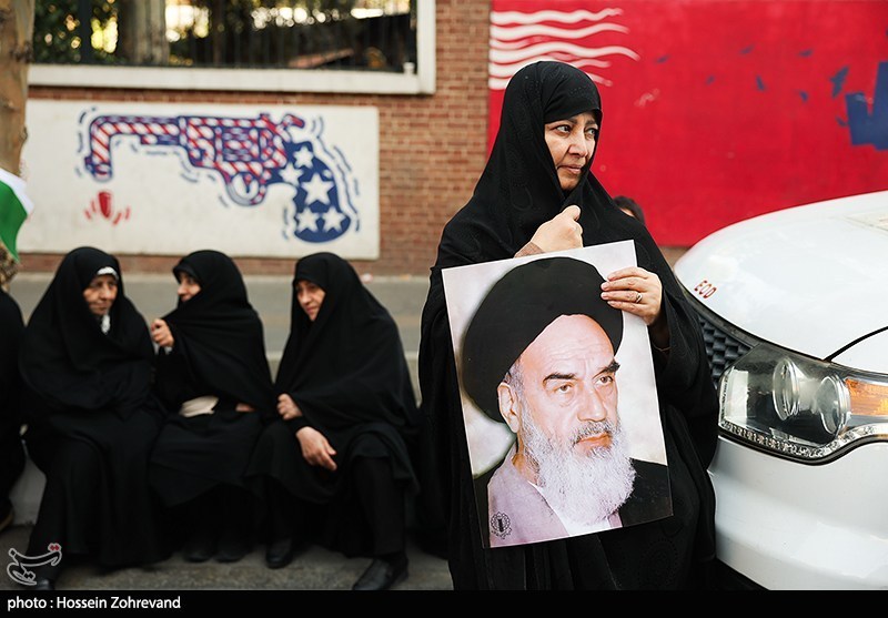 عکس/ تصاویری از راهپیمایی یوم‌الله 13 آبان در تهران 