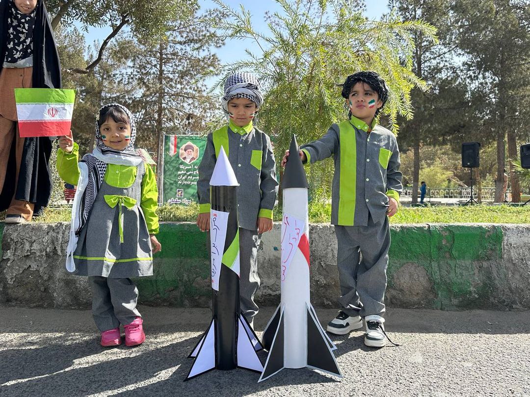 عکس/تصاویری از راهپیمایی ۱۳ آبان در زاهدان