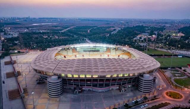 ادامه تلاشها برای ورود بانوان به ورزشگاه فولاد