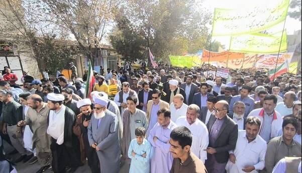 تجلی وحدت و استکبار ستیزی در راهپیمایی ۱۳ آبان خاش