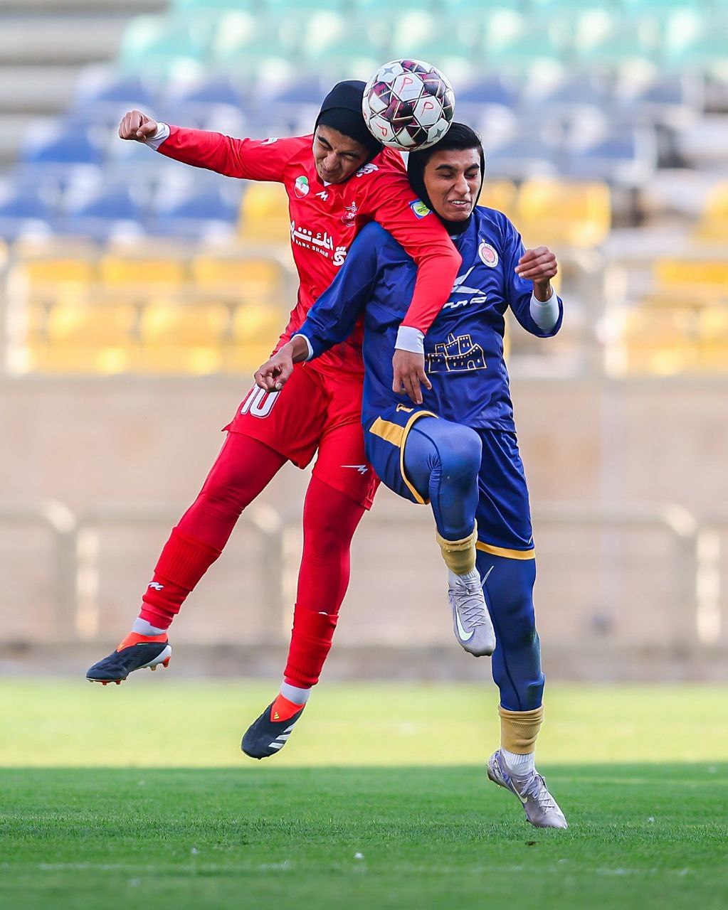 تصاویری از  پیروزی تیم خاتون بم بانوان مقابل پرسپولیس