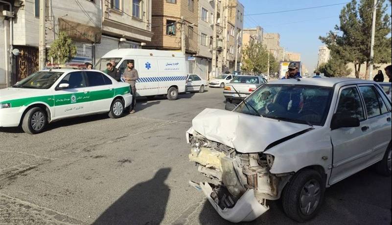 تصادف ۳ سرویس مدرسه در تهران؛ ۱۵ نفر مصدوم شدند