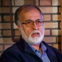 نظر عطریانفر درباره روحانی و احمدی‌نژاد