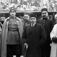 سرمقاله شرق/ صدمین سالگرد خلع قاجاریه